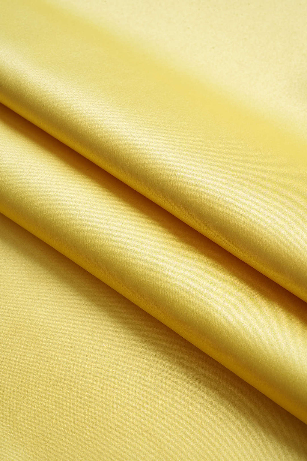 חצאית שסוע עם קפלים וקשירה של שיפון סאטן בהדפס אומברה 