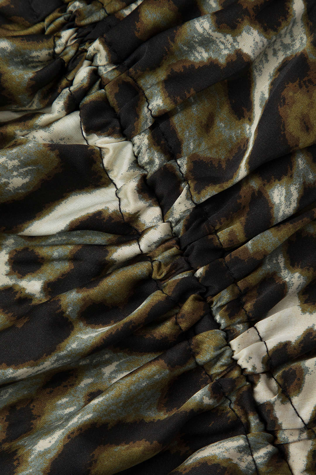 חצאית מפוצלת עם שרוך מנומר 