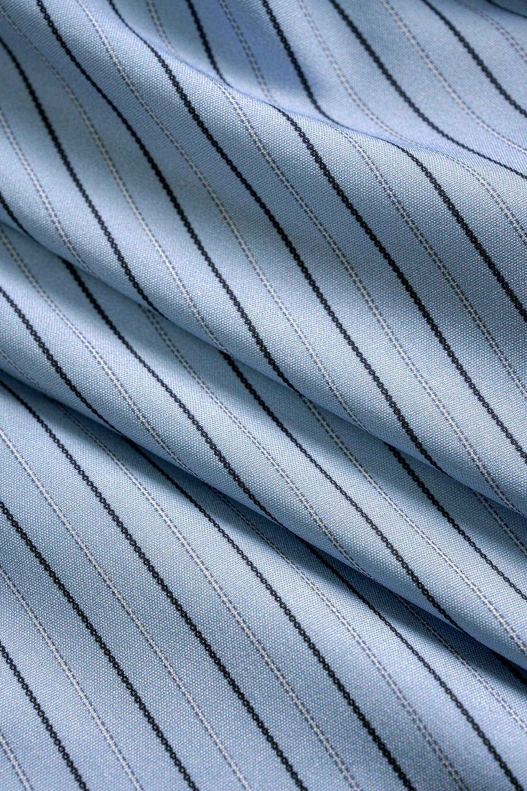 חולצת ארוכת שרוולים עם צווארון V והדפס פסים 