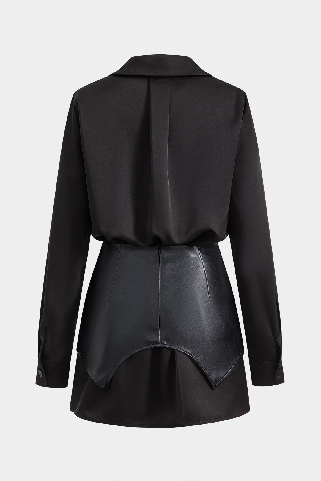 שמלת מיני עם שרוולים ארוכים, כפתורים ורוכסן, דמוי עור סאטן 