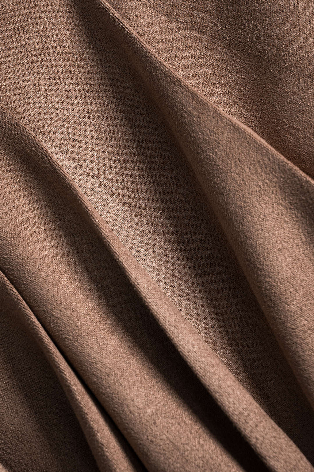 חצאית קפלים עם כפתורים מטאליים מזמש 