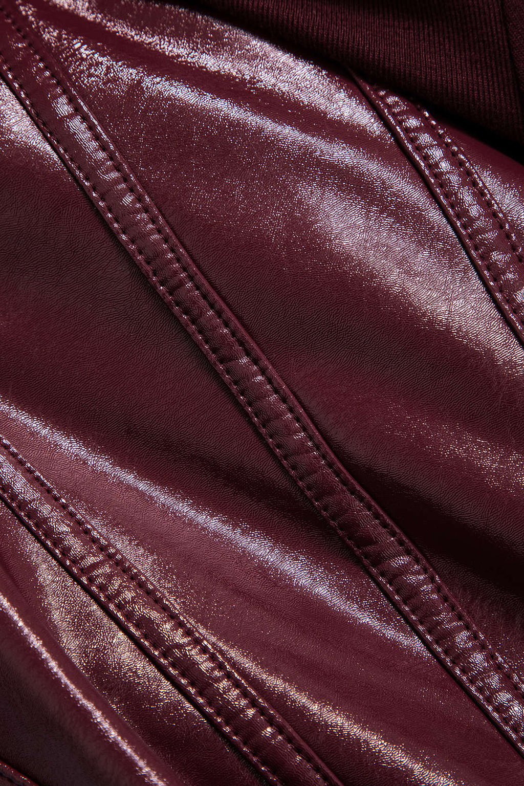 בגד גוף דמוי עור עם שרוולים ארוכים 