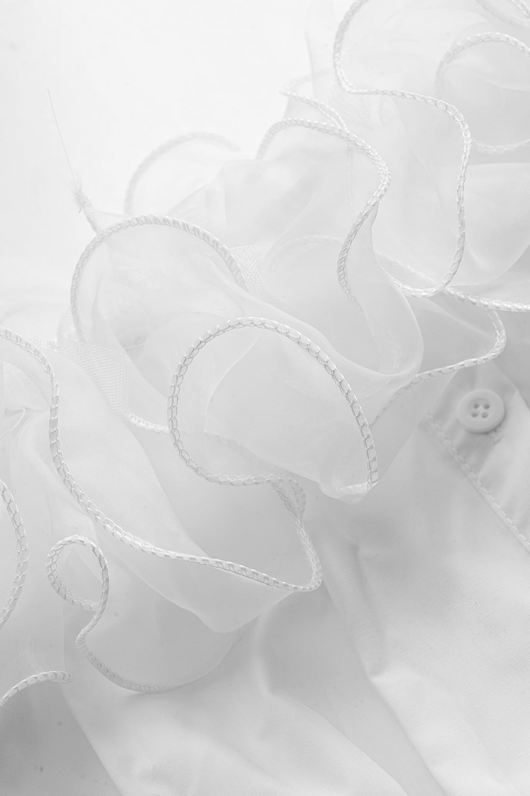 חולצה ארוכת שרוולים עם שוליים מחוספסים 