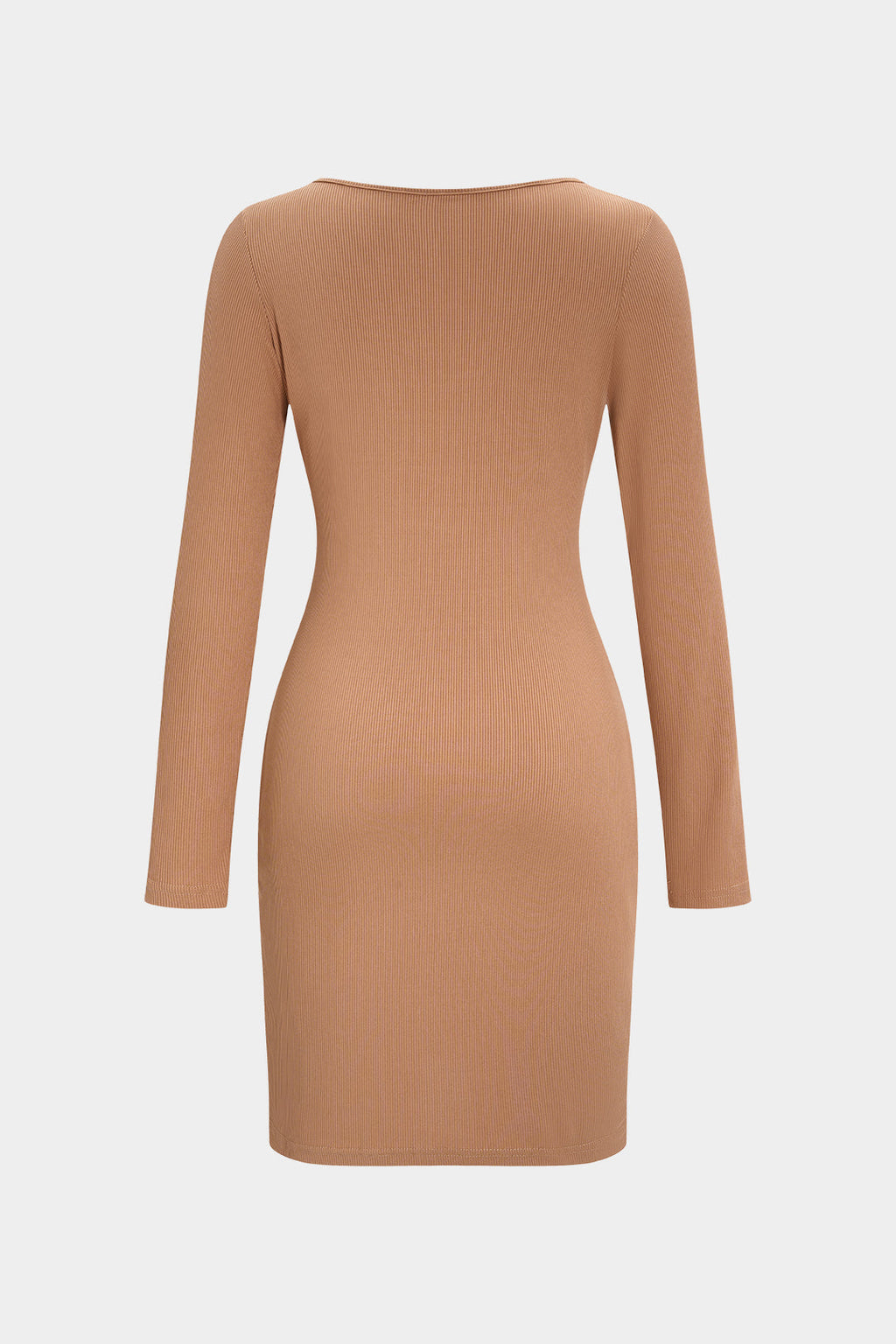 שמלת מיני עם שרוולים ארוכים וגזרות בעיצוב מטאלי 