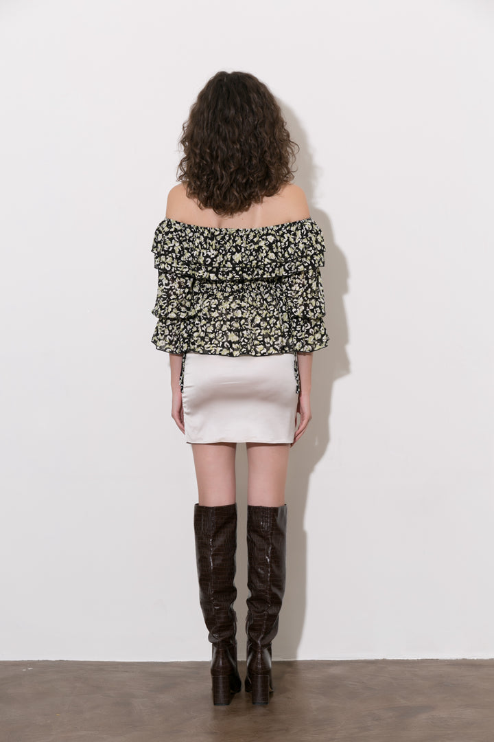 טופ שיפון עם כתפיים פתוחות 