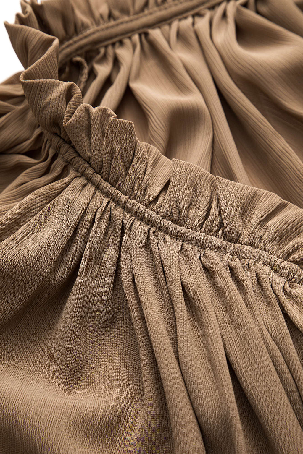 חולצת שיפון ארוכת שרוולים עם קפלים ושרוכים 