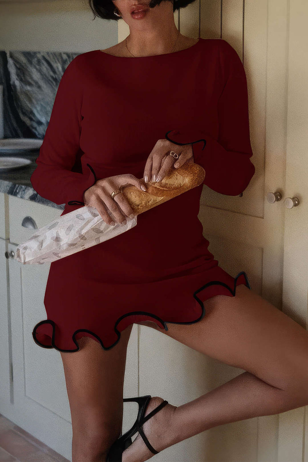 שמלת סריג עם תפרים מנוגדים 