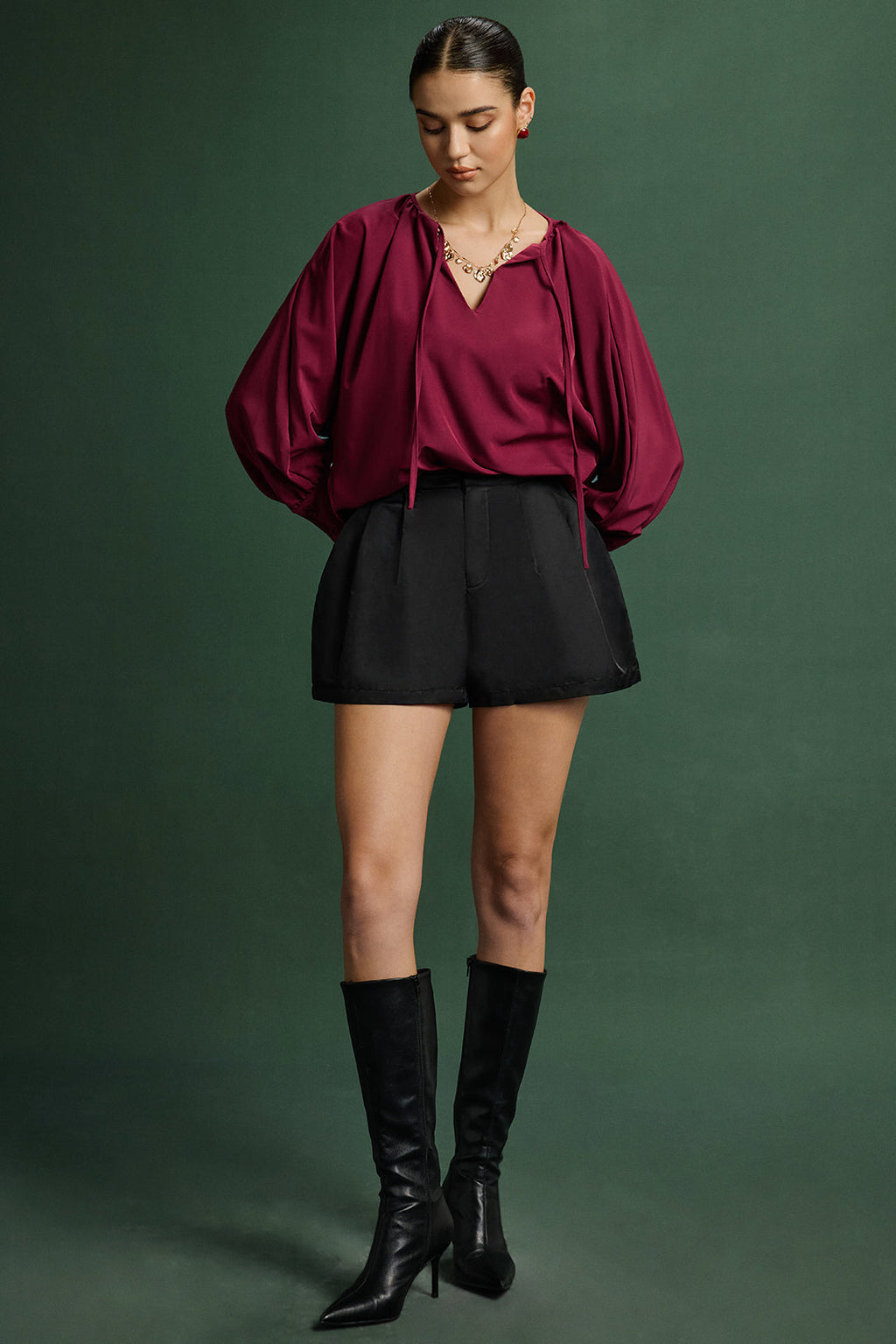 חולצה ארוכת שרוולים עם קפלים וקשירה מסאטן 