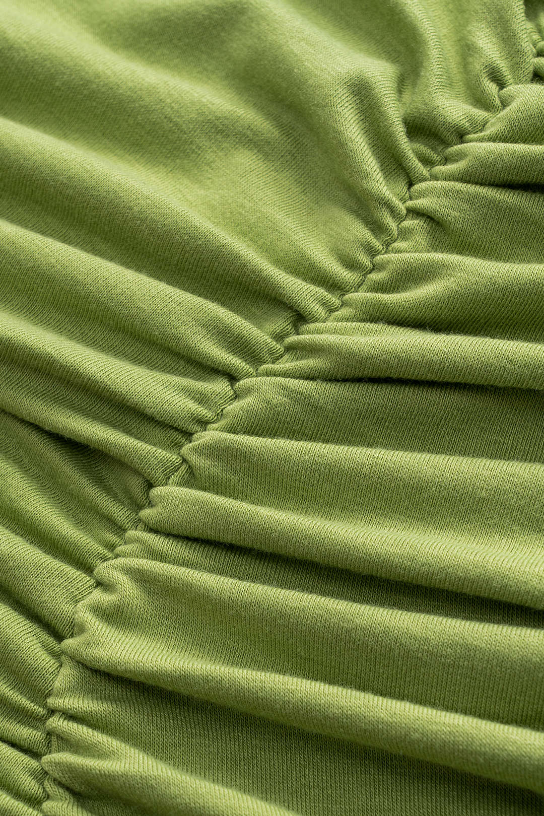 חצאית עם קפלים בעיצוב מטאלי 