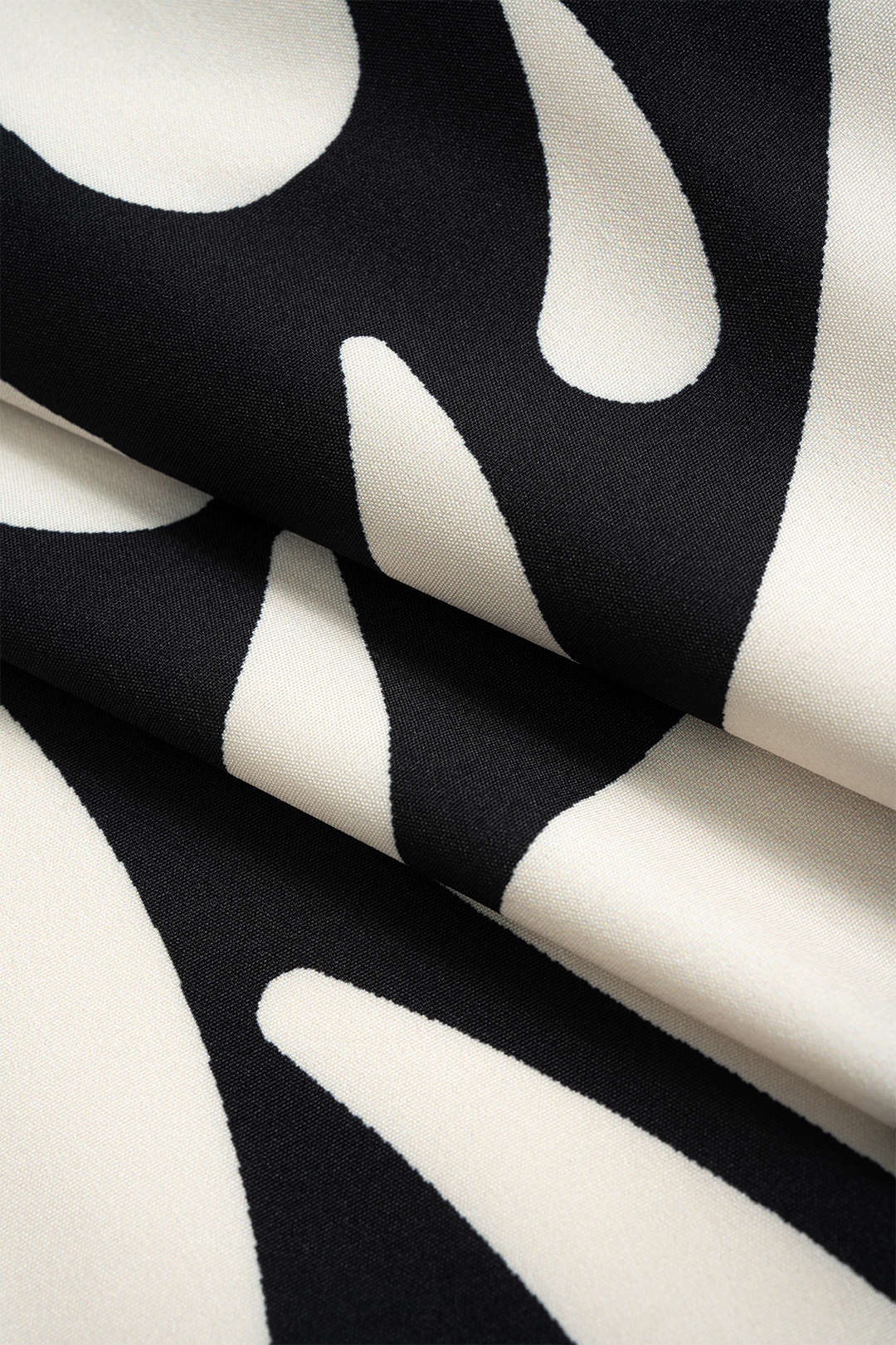 חצאית שיפון עם קשירה ופיתול בהדפס רטרו 