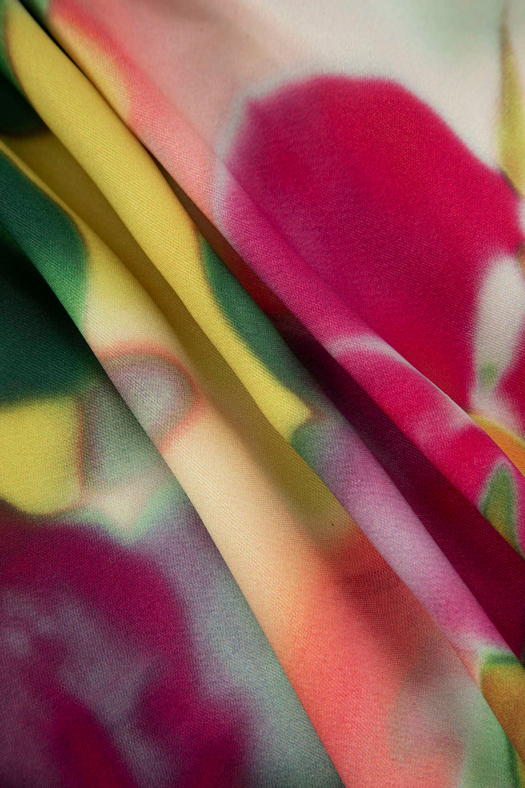 חולצת סאטן מודפסת 