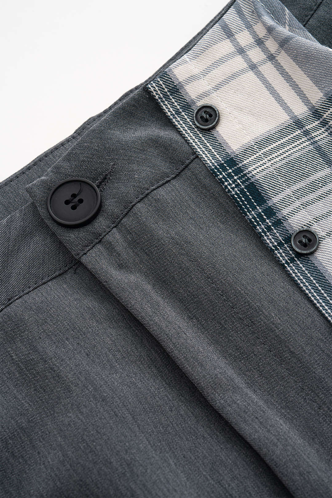 חצאית עם הדפס משובץ טלאים 