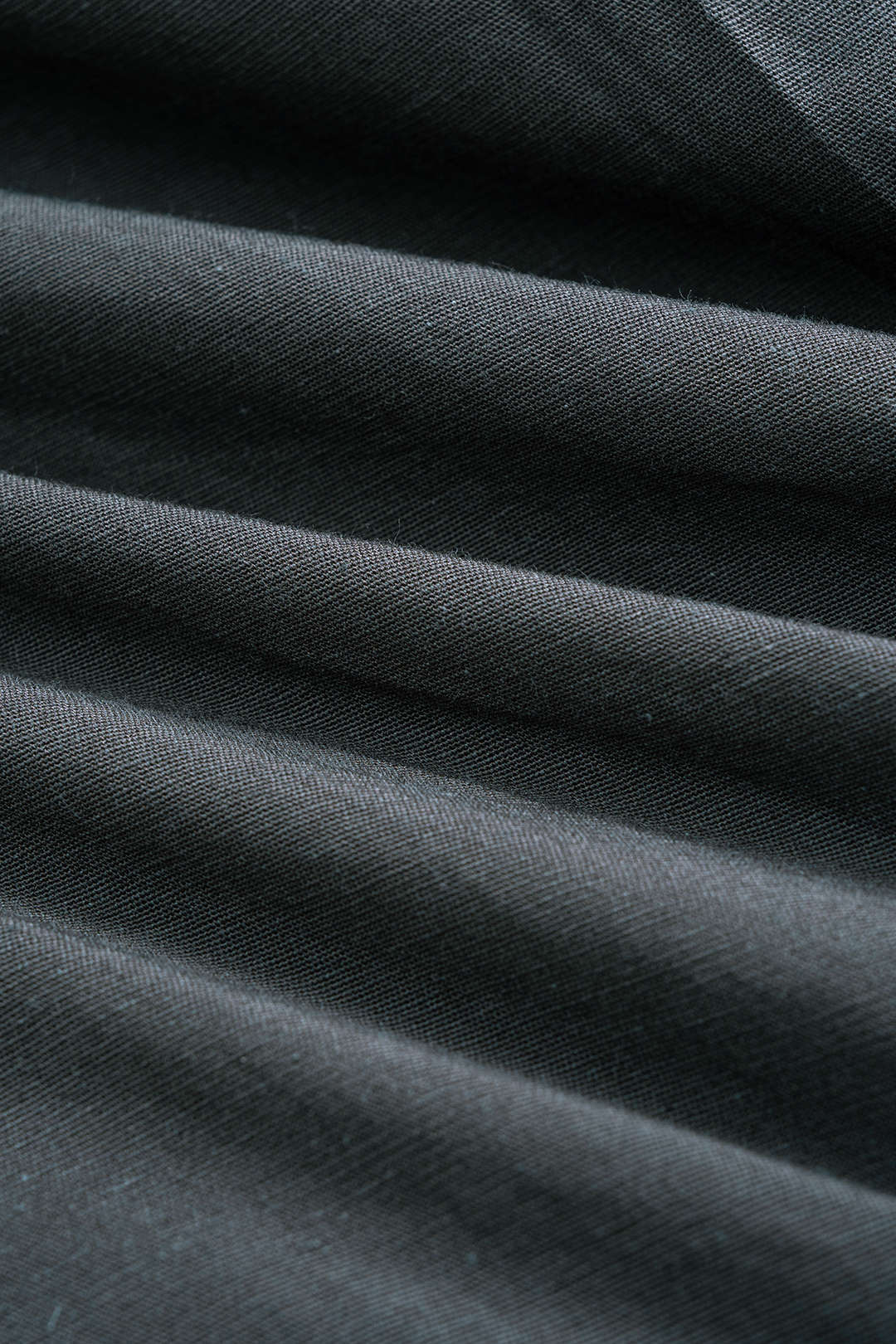 חולצה ארוכת שרוולים עם כפתורים וחגורה, כיסים מלאכותיים 