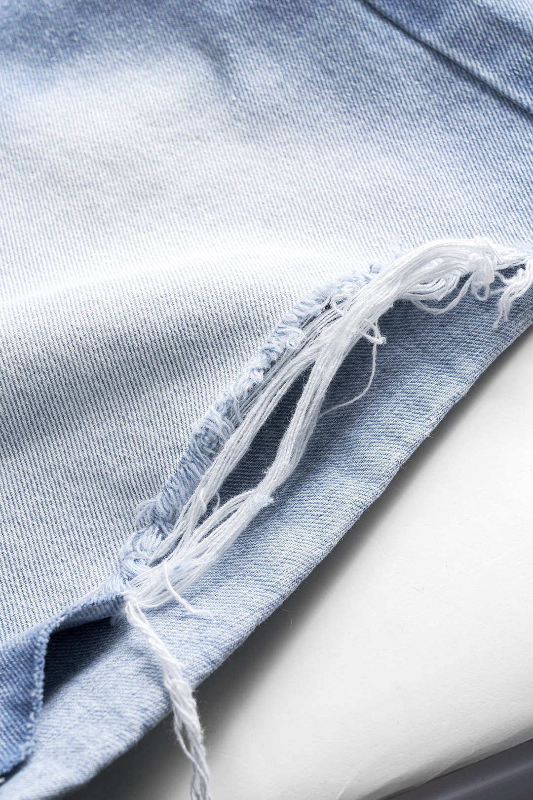 Shorts Vaqueros Denim Asimétricos Con Bolsillos Desgastados