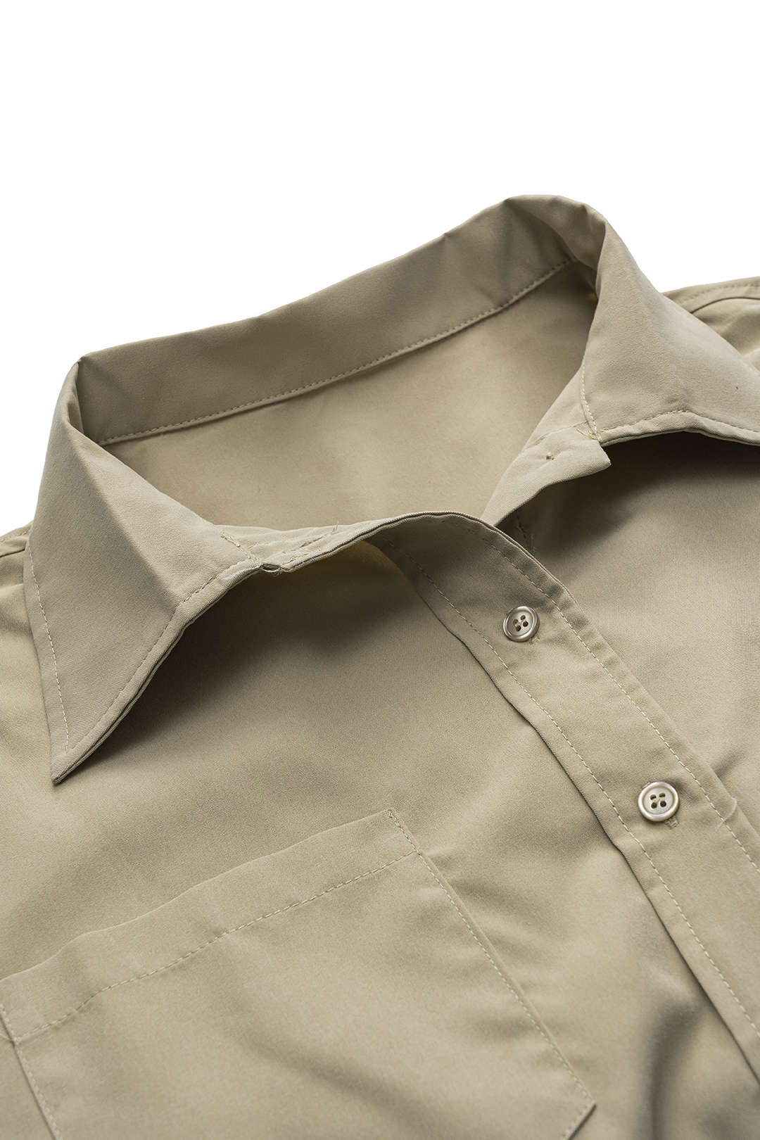 שמלת מיני עם שרוולים ארוכים, כפתורים וכיסים עם חגורה 