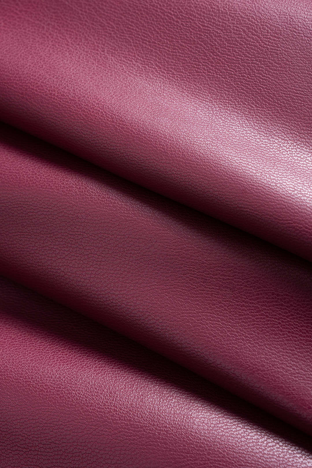 חצאית דמוית עור עם רוכסן בגזרה גבוהה 