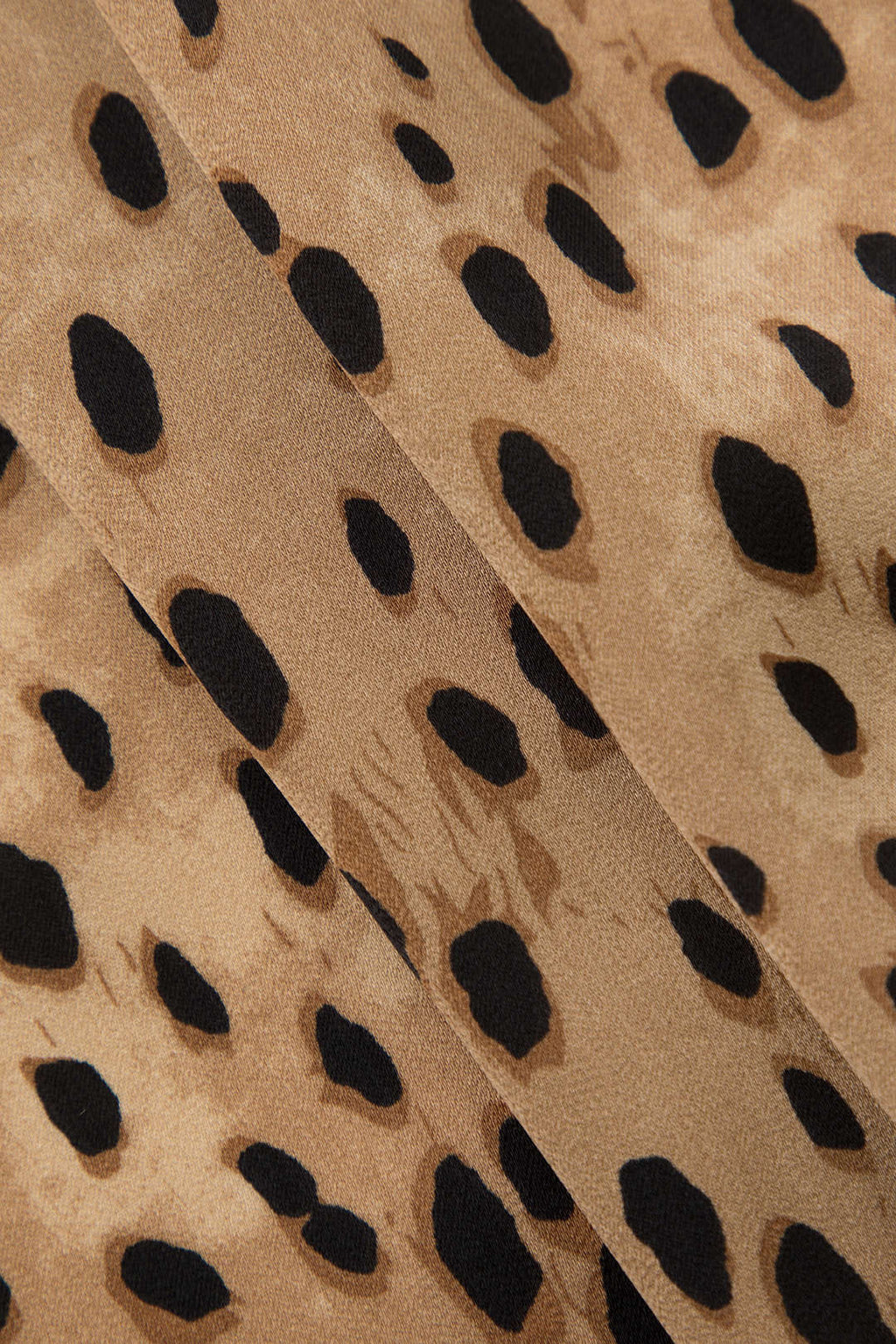 חצאית מפוצלת עם שרוך מנומר 