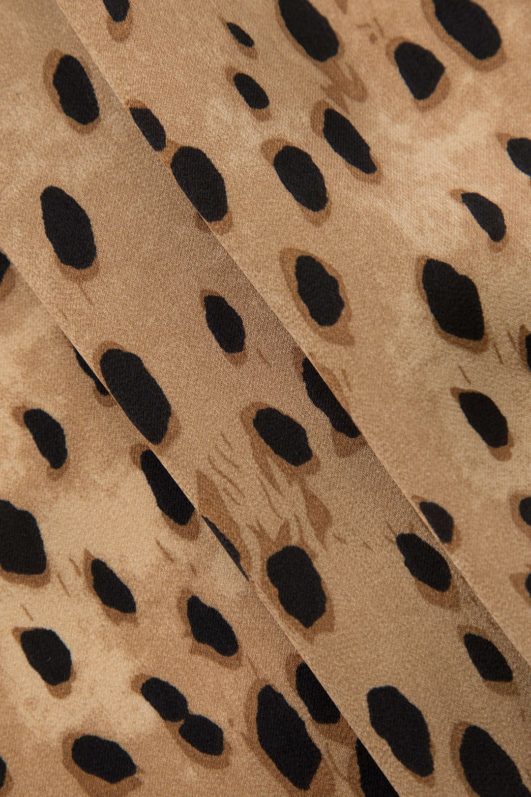 חצאית מפוצלת עם שרוך מנומר 