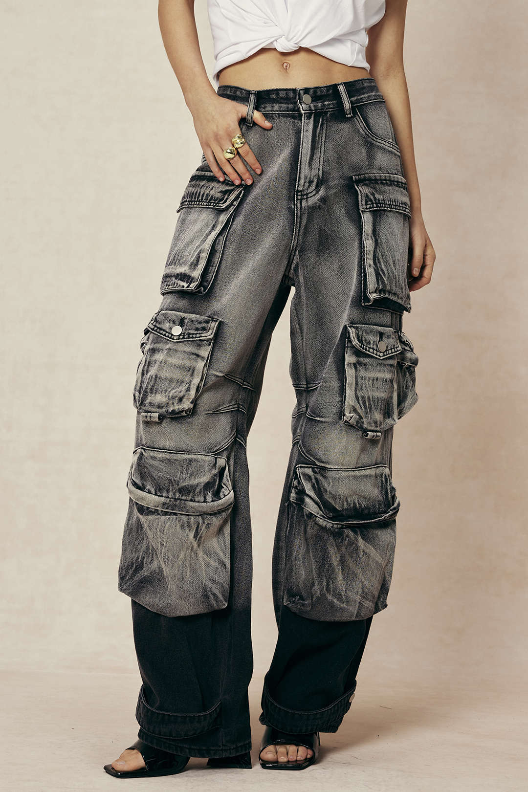 Jeans Cargo De Pierna Ancha Con Ombre Y Bolsillos Multiples
