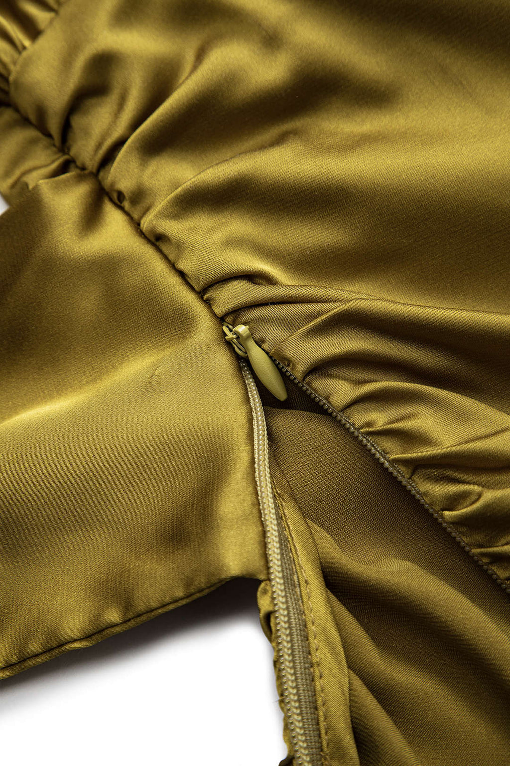 חולצה ארוכת שרוולים עם קפלים וקשירה מלפנים של סאטן 