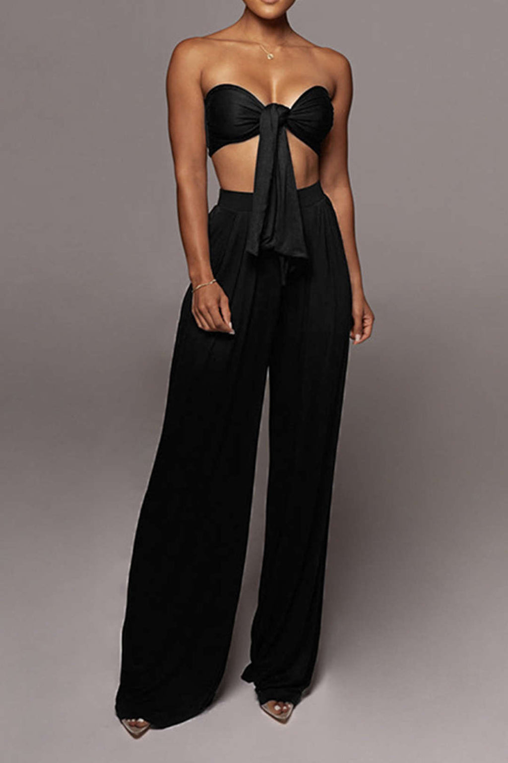 Top Tubo Con Lazo Delantero Y Volantes Y Pantalones Palazzo