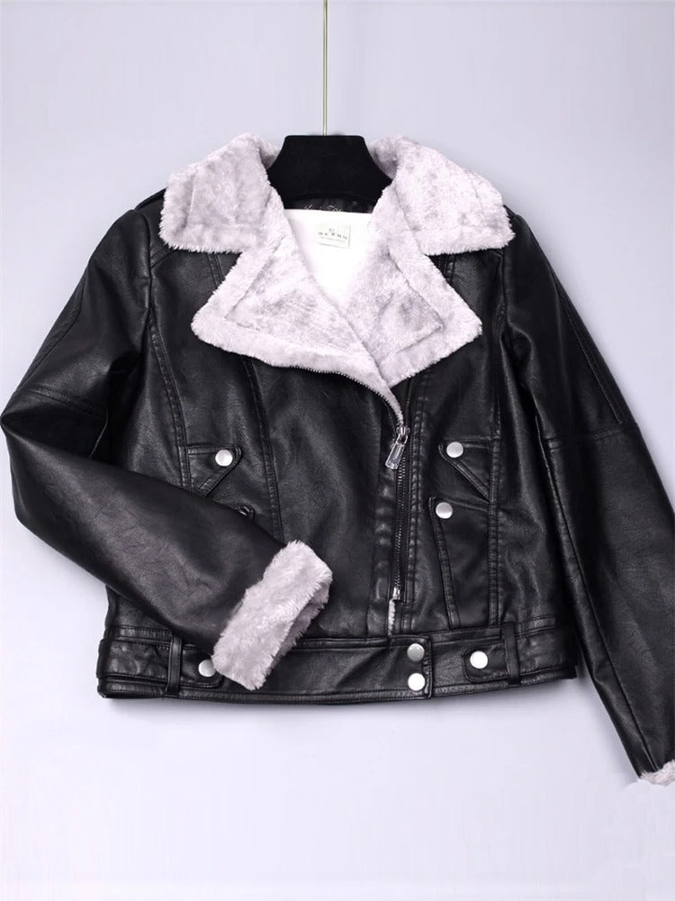 Chaqueta De Cuero Elegante Detalles Modernos Estilo Biker