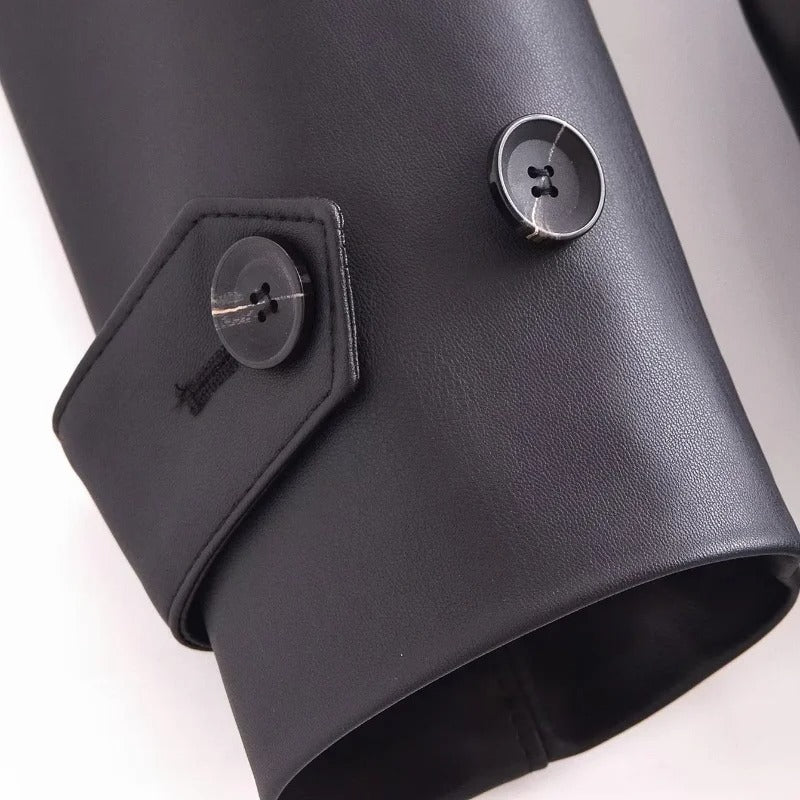Chaqueta De Cuero Elentri Líneas Afiladas Silueta Elegante